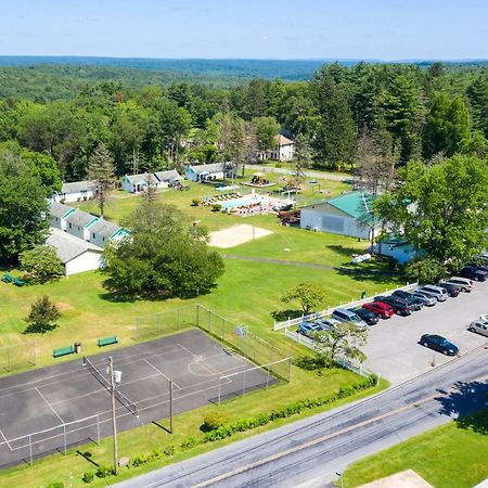 Chestnut Grove Family Resort Mount Pocono Dış mekan fotoğraf